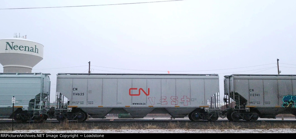 CN 114635